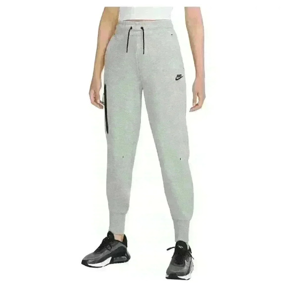 NEW! Nike Women's Plus 2X Tech Fleece Jogger Pants NWT $100 - Picture 1 of 5